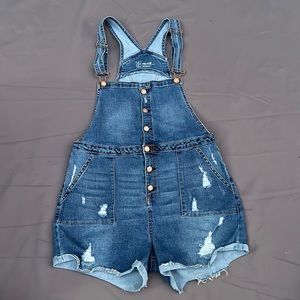 Overall shorts